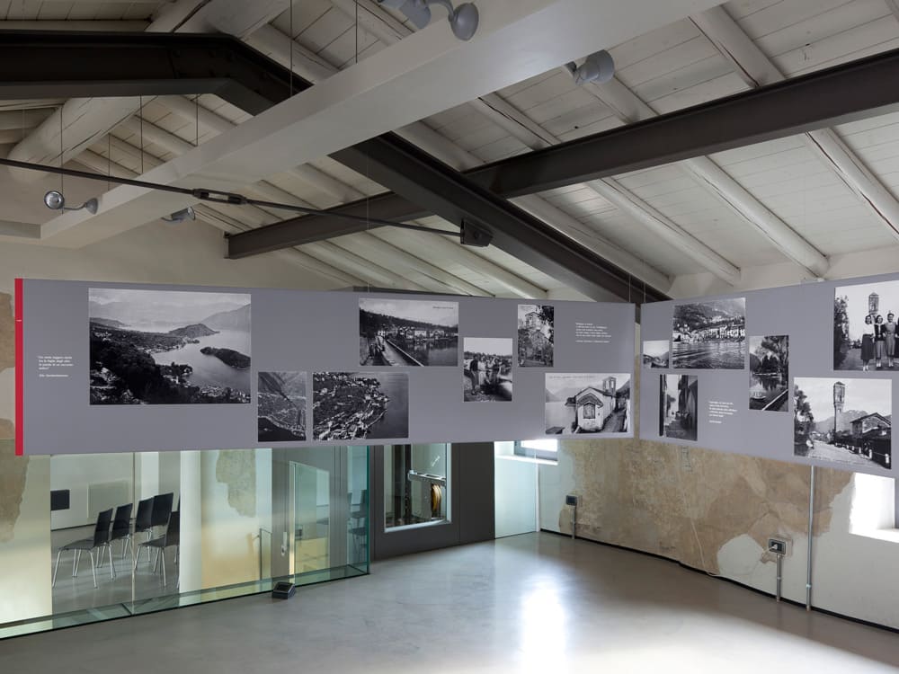 Progetto di allestimento, inviti e manifesti per la mostra fotografica